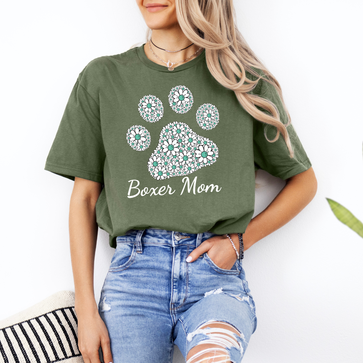 Boxer Mom Flower Filled Paw_Mint - Boxer Dog Classic T-Shirt